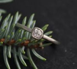 What To Consider Before Buying Engagement Rings Austin?